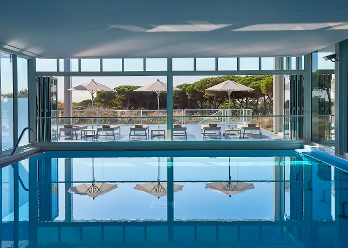 Hotel Romântico: The Oitavos